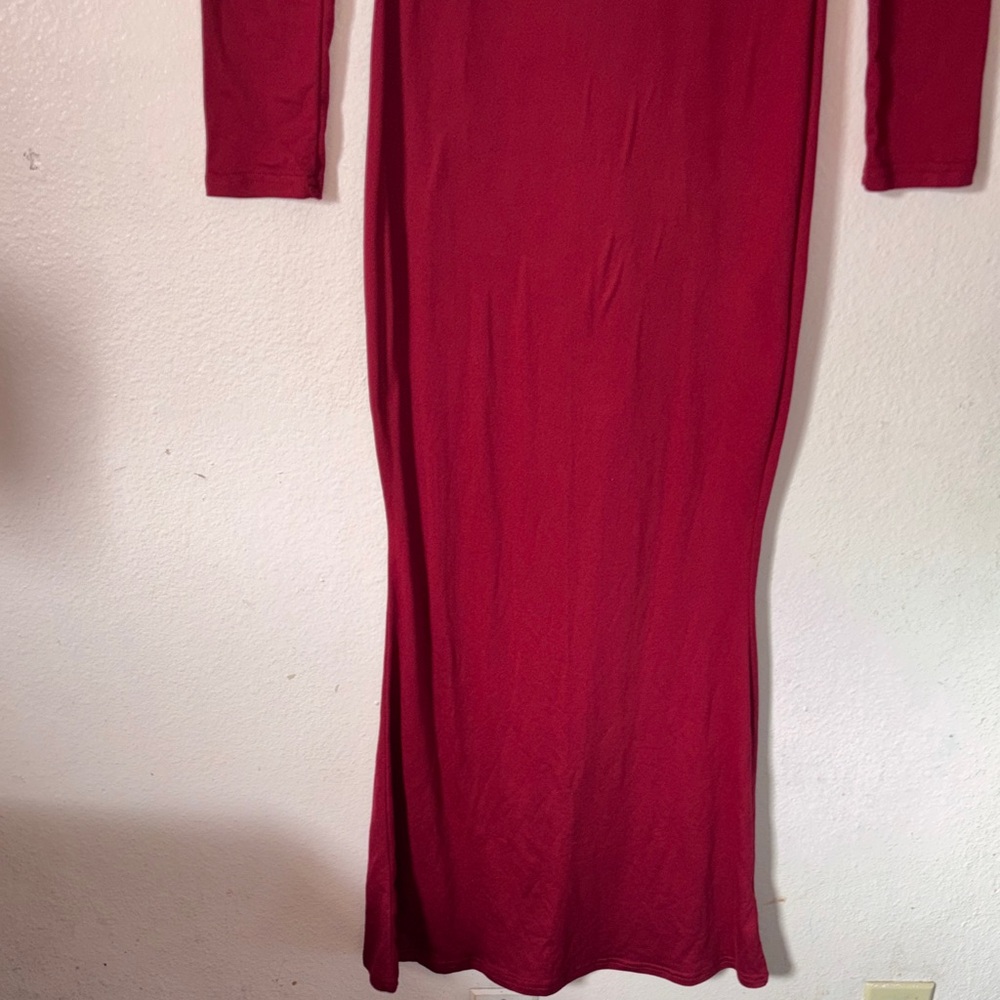 Woman’s Red Scoop Neck, Long Sleeve Maxi Dress, Size XS - Picture 4 of 7